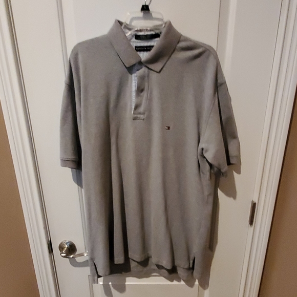 Tommy Hilfiger polo - Picture 1 of 1